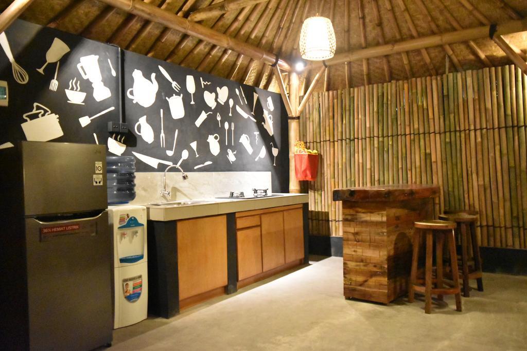 Salty Shakas Bamboo Stay Canggu Eksteriør billede