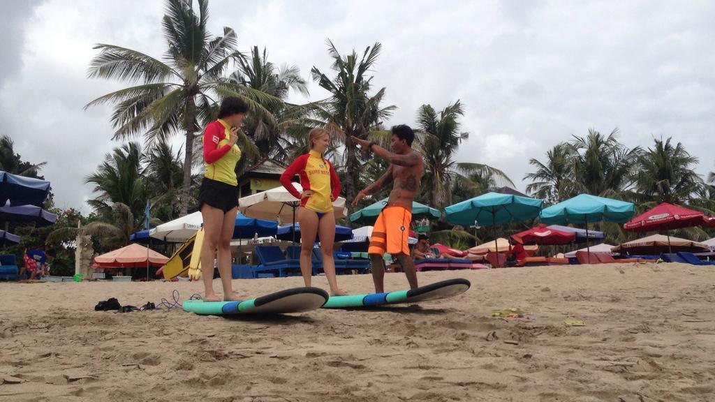 Salty Shakas Bamboo Stay Canggu Eksteriør billede